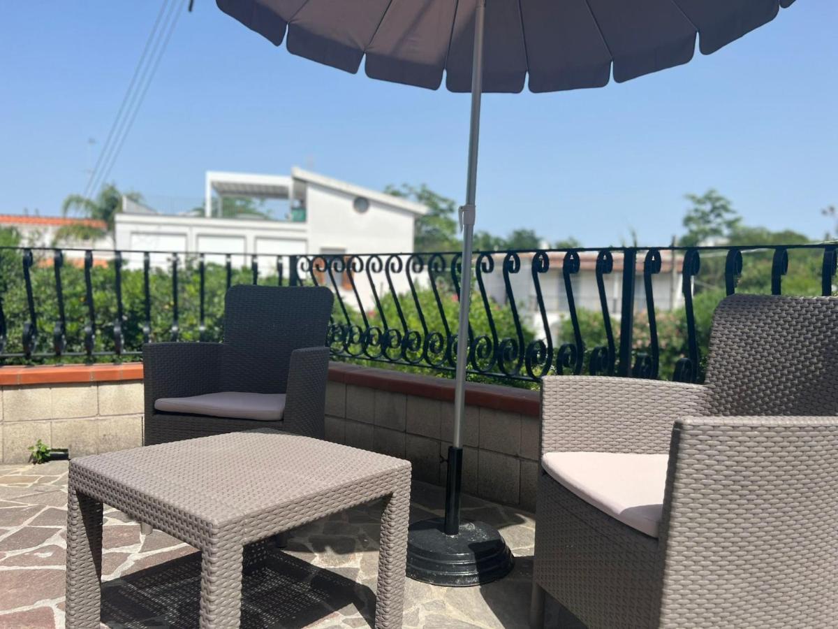 Villa Rosa Rooms อีสเกีย ภายนอก รูปภาพ