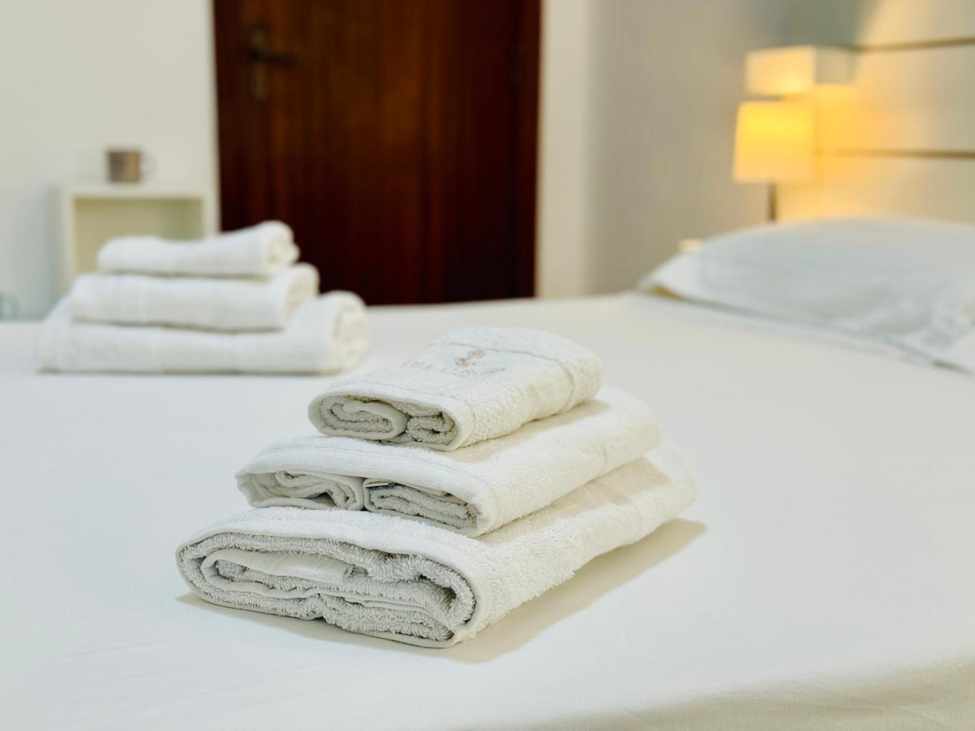 Villa Rosa Rooms อีสเกีย ภายนอก รูปภาพ